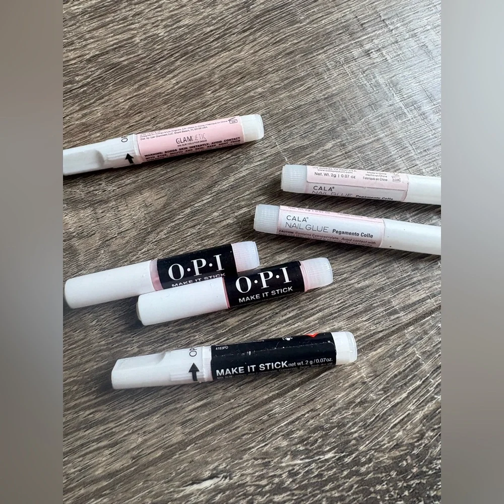 Set of 6 Nail Glue Sticks